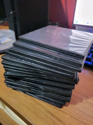 Plastic double CD cases like new, pack of 18