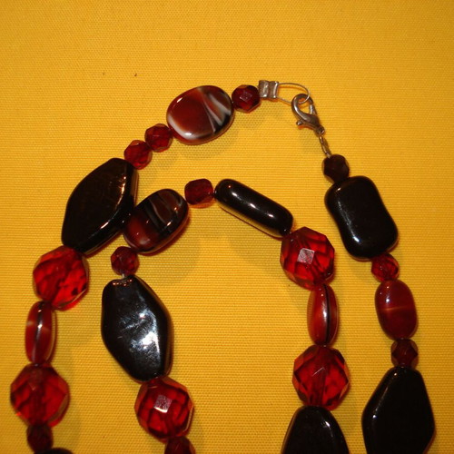 Necklace with stones like new