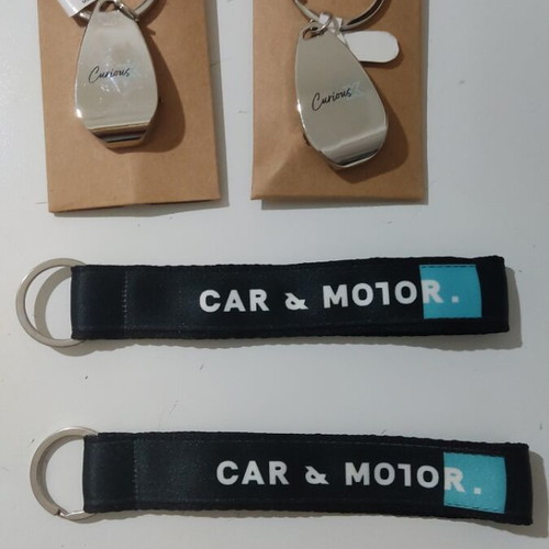 Car and Motor keychains new, set of 4 pieces