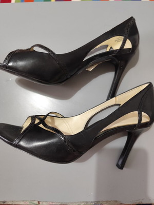 Nine West heels size 39 like new, black, 8-10 cm heel