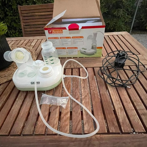 Ameda Purely Yours electric breast pump like new