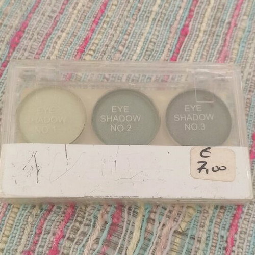 Elixir triple eyeshadow new, shiny green shades