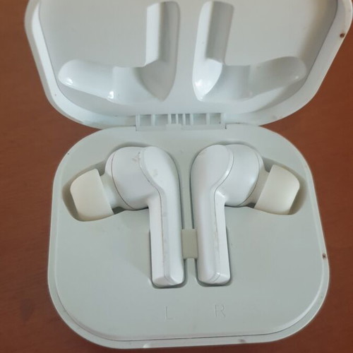 Willful T7 In-ear Bluetooth Handsfree Earphones like new, white
