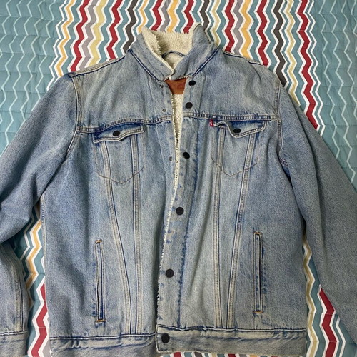 Levi’s men’s jacket blue XL like new