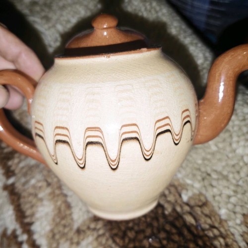 Ceramic teapot like new, handmade with Troyan ornament