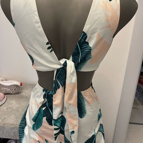 Long dress with front slits like new, size S, colorful