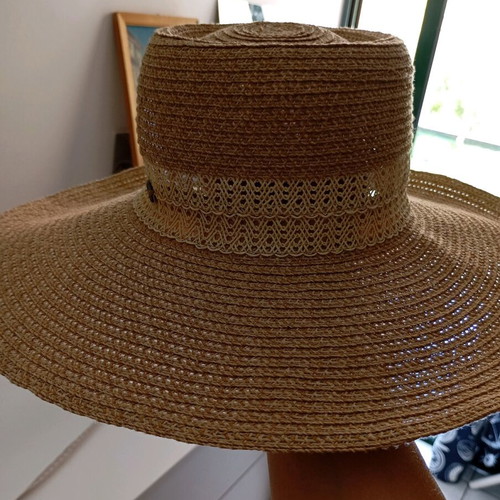 Karfil Hats women's hat like new beige