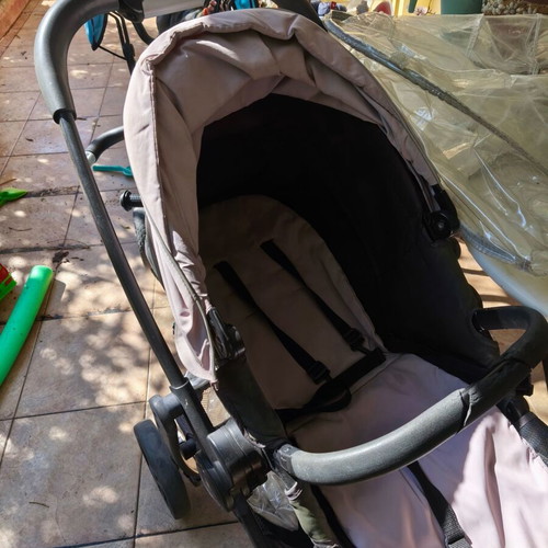 Evo Trio 3-in-1 stroller used with carrycot and car seat