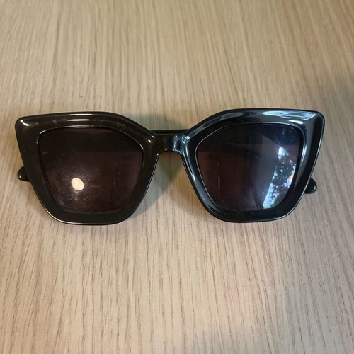 Folli Follie sunglasses like new, black
