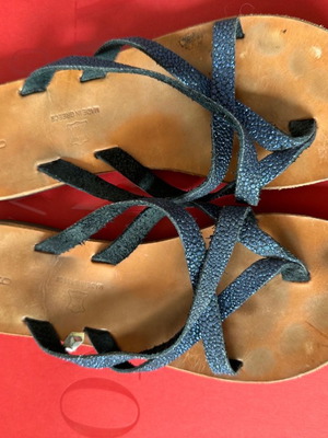 Σανδάλια πέδιλα ελληνικά με λουράκια μεταχειρισμένα, μέγεθος 38