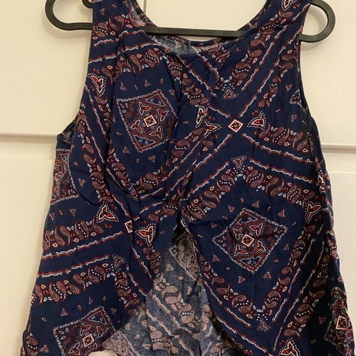 H&M sleeveless top like new with back opening, size L