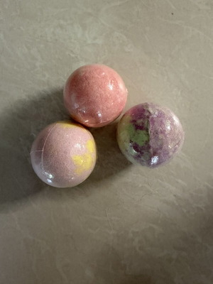 Bath bombs medium new with gift inside random color 1 pc