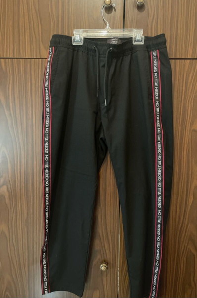 Bershka παντελόνι