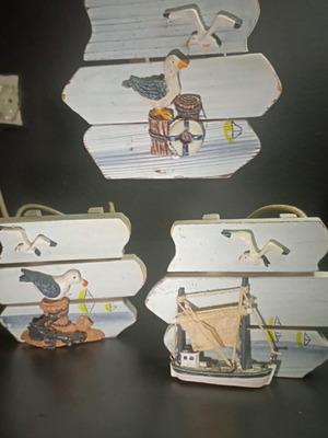 Wooden hanging summer decorations used, set of 3