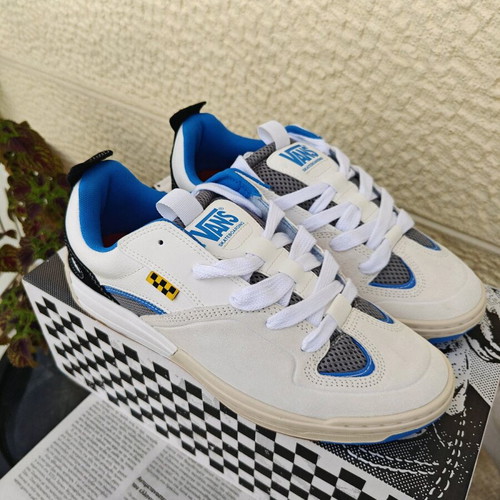 Vans Skate Mixxa shoes new with tags, white and blue, size 44