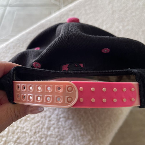Jockey hat like new, black and pink