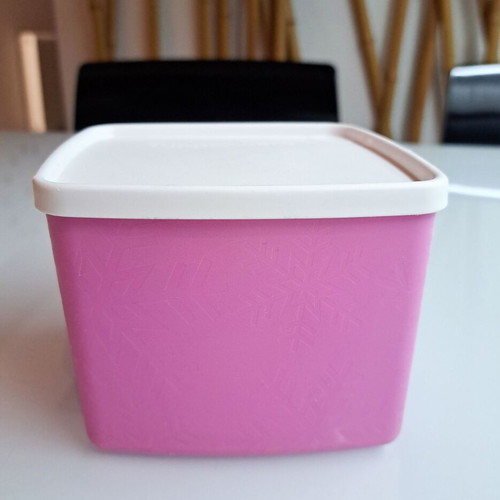 Tupperware Freezer - Safe 800ml like new, pink