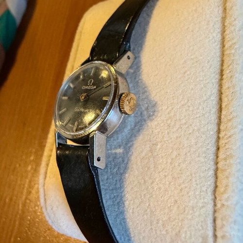 Omega Geneve women's watch used with navy blue dial 20mm
