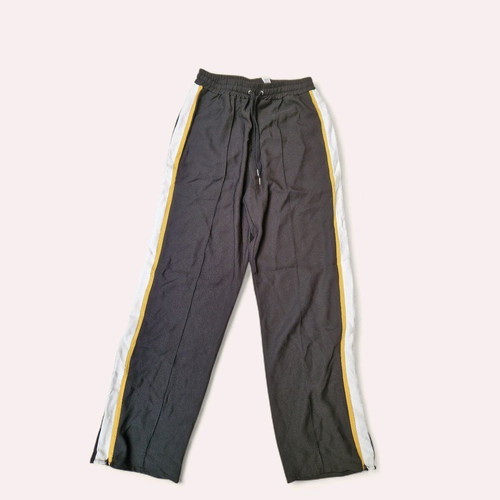 Pink Woman black cropped pants with stripe, like new