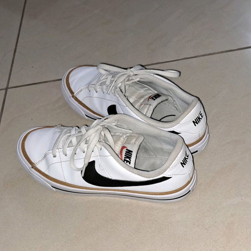 Nike Court Legacy (Gs) DA5380 102 athletic shoes used, white