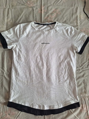 Men's white T-shirt size L