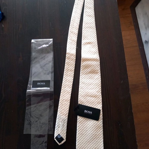 Hugo Boss tie new authentic