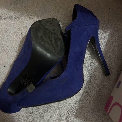 Voi Noi purple heels like new