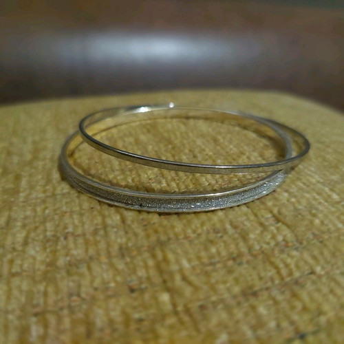 Silver bracelets set of 3 like new with stones and glitter