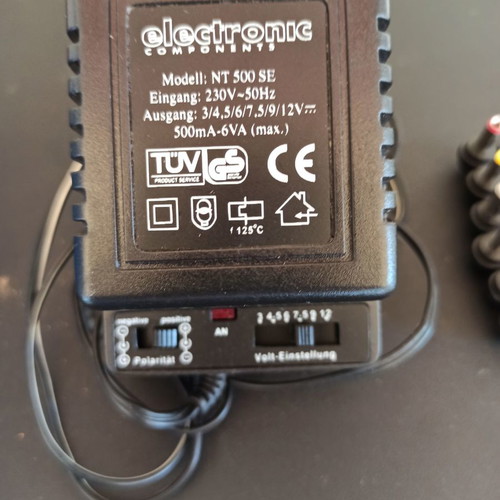 Adapter like new, genuine and practical