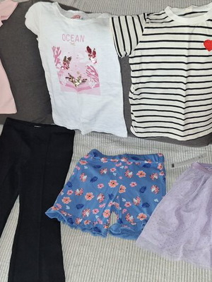 Girls' clothing set size 5 years like new, H&M colorful
