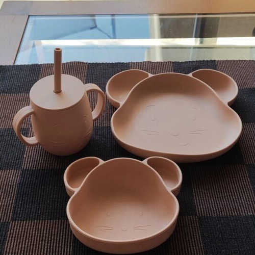 Zara Home Kids feeding set 5 pieces like new, silicone