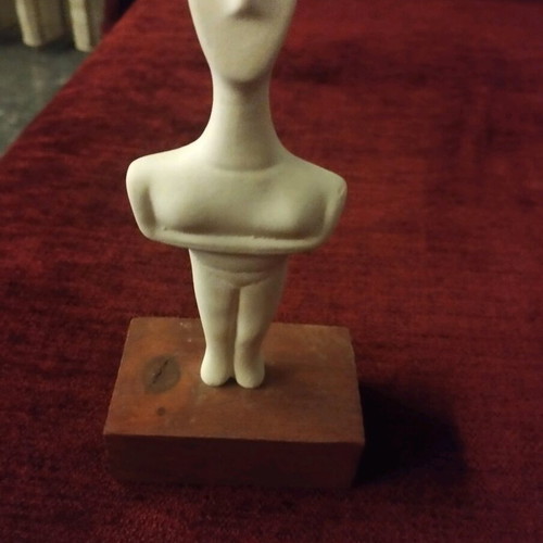 Cycladic figurine used, museum replica of female figure