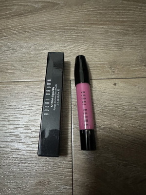Bobbi Brown Art Stick υγρό κραγιόν Lily