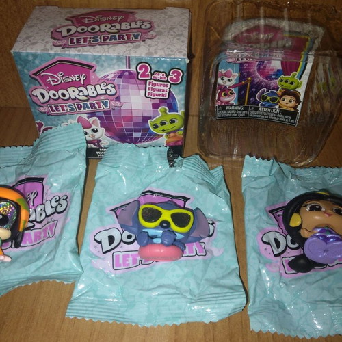 Disney Doorables Let's Party blind box new with Goofy, Stitch & Jasmine