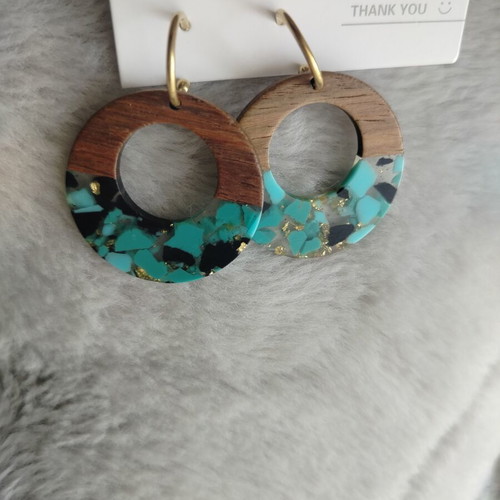 Natural Glow Earrings made of wood, resin and gold leaves, custom order