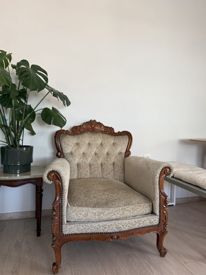 Baroque carved armchair with velvet upholstery like new