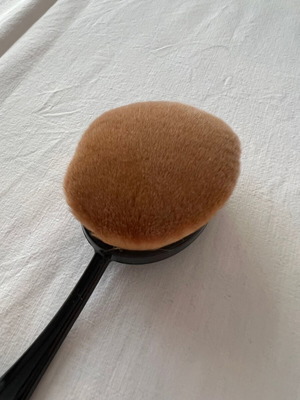 Oval makeup brush new