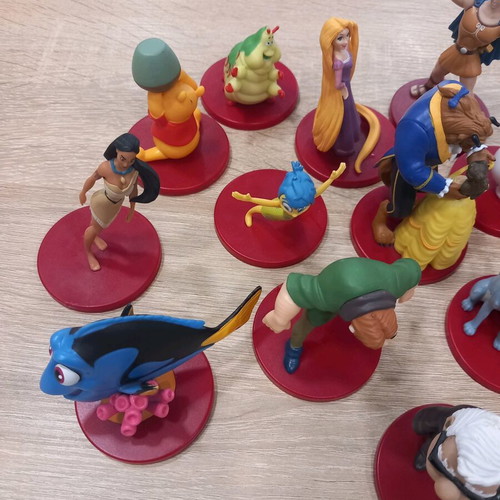 Deagostini figures used, pack of 13 pieces