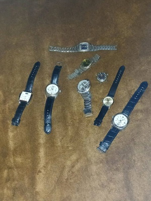 Vintage wristwatches like new, various models from World War II, non-working