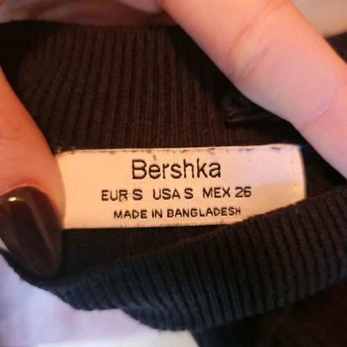 Thin sweater used with short turtleneck Bershka black size S