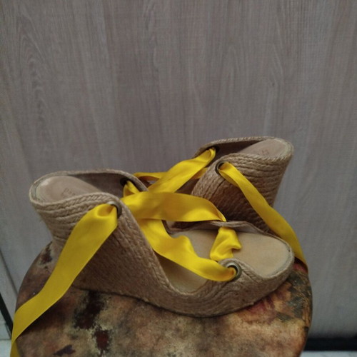 Bonatti platform shoes used, size 36, yellow satin ribbon