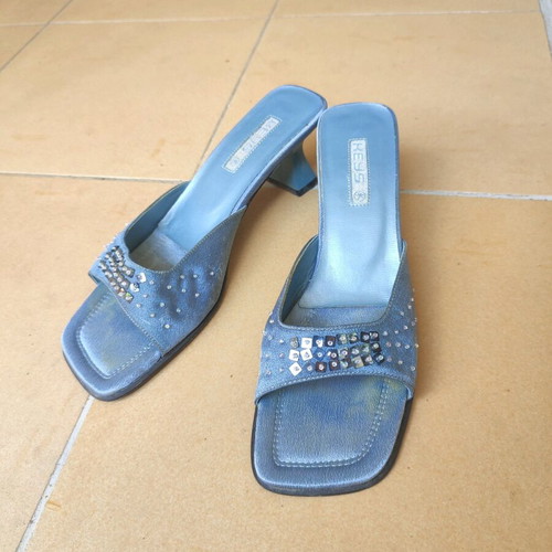 Sandals used turquoise with low heel size 39