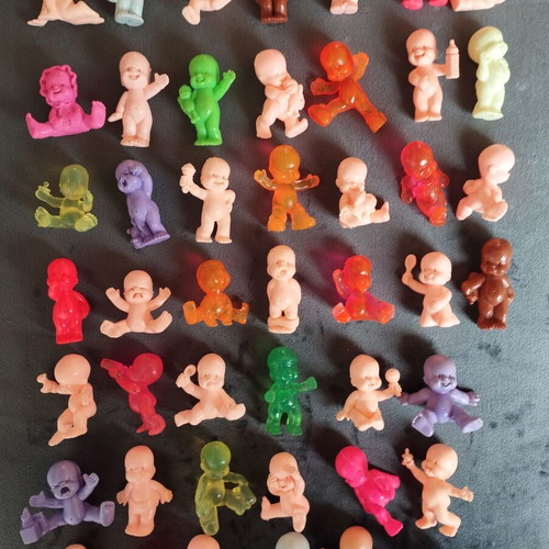 Gemellini baby figures used, pack of 46 with rare figurines