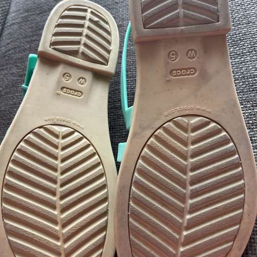 Crocs Tulum W5 green sandals like new