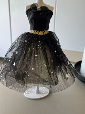 Doll dress like new
