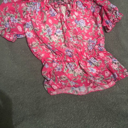 Crop top like new with ruching pink, size S/M
