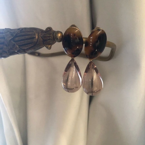 Dangling earrings with transparent oval and animal print stone like new