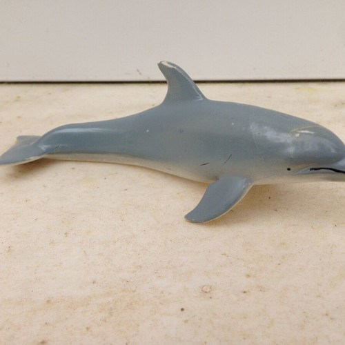 Set of 4 plastic water animal figures used, solid