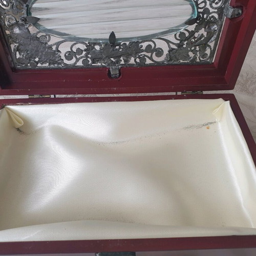 Wooden jewelry box new with enamel decoration and satin lining