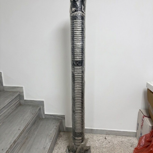 Metal CD tower like new, capacity 60-70 CDs, height 1.80m